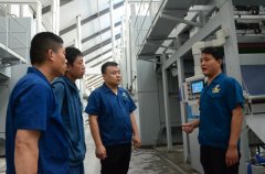 公司新面料印染生產(chǎn)線產(chǎn)品下機 向建黨百年獻(xiàn)禮